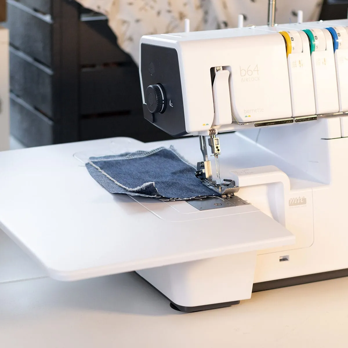 Bernette B64 Airlock Overlocker Machine