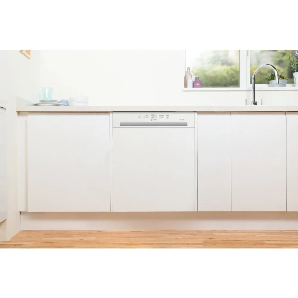 Indesit I3BL626UK 14 Place Settings Semi Integrated Dishwasher