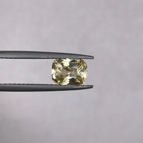 Natural Yellow Sapphire 1.60 ct. yellowish peach fuzz