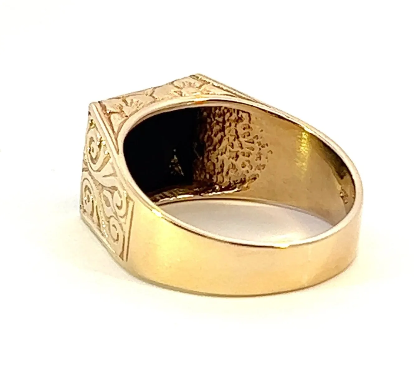 Onyx Yellow Gold Ring with Scroll Engraved Shoulders
