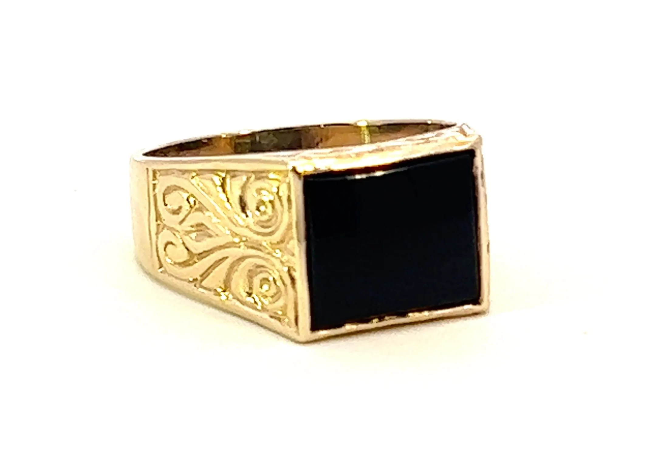 Onyx Yellow Gold Ring with Scroll Engraved Shoulders