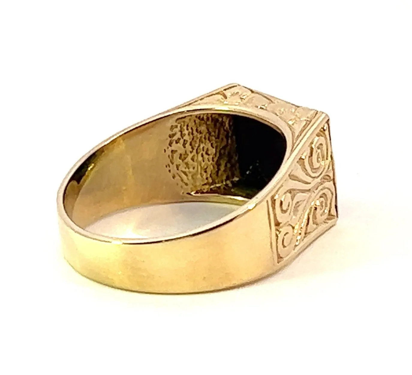 Onyx Yellow Gold Ring with Scroll Engraved Shoulders