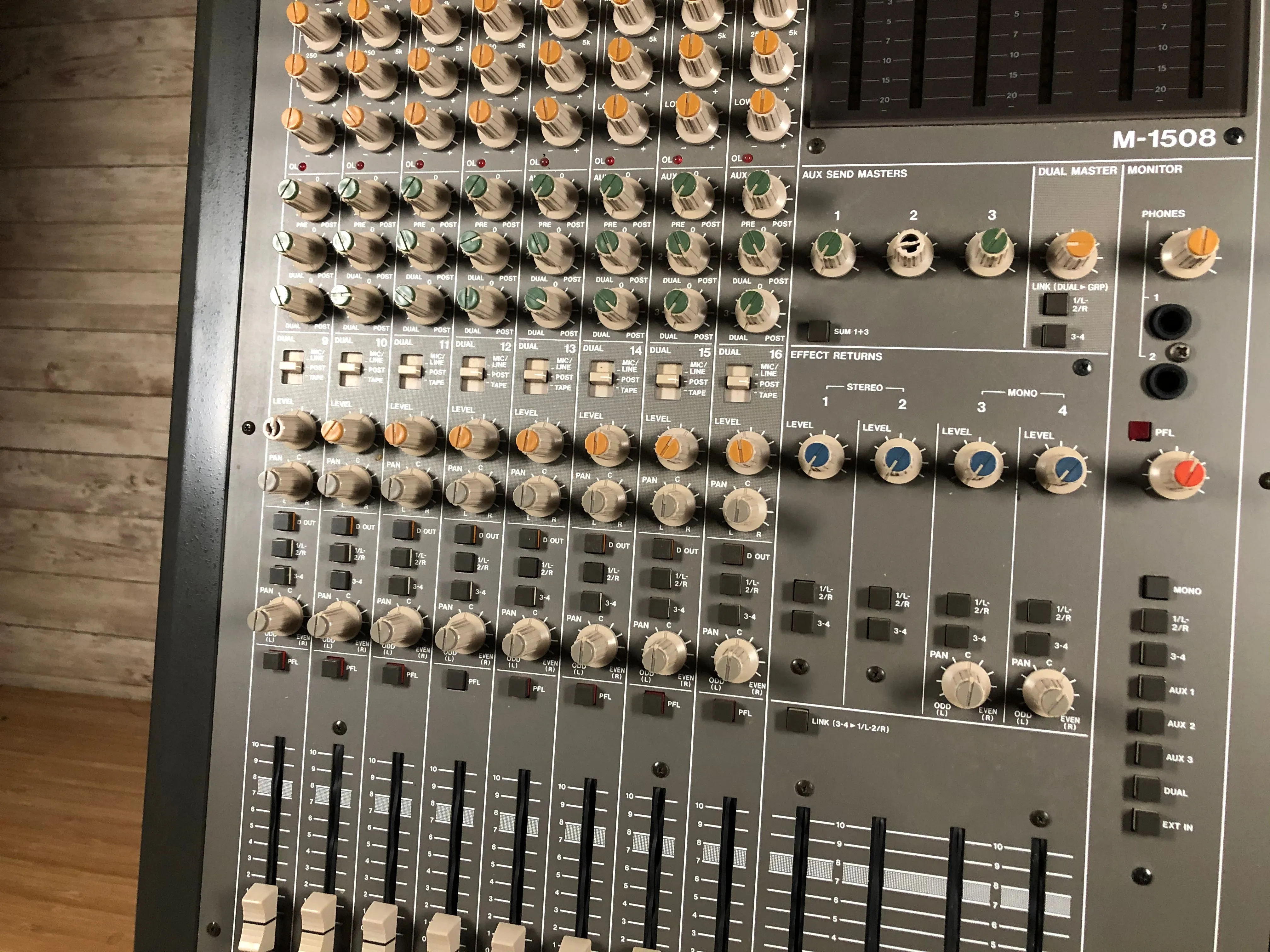 Tascam M-1508 8-Channel Console